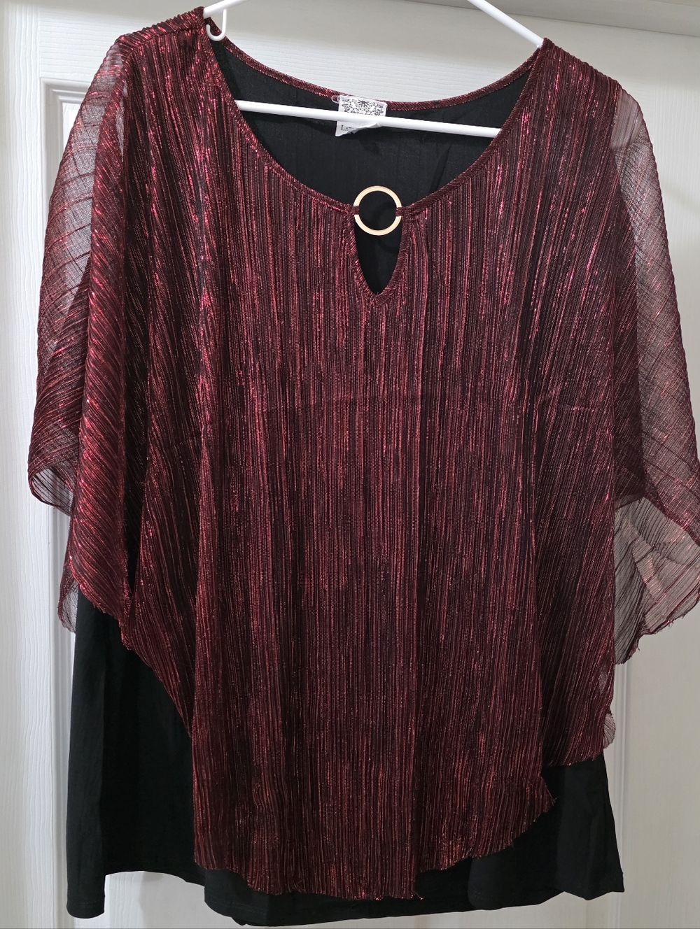 Womens 1X Late August Flowy Sparkly Overlay Blouse